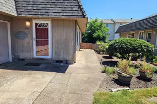3584 Chiefs Ct NE, Salem, OR 97305 - Photo 13