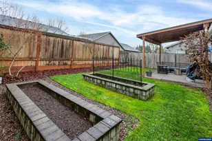 1722 Elk River St NW, Salem, OR 97304 - Photo 35