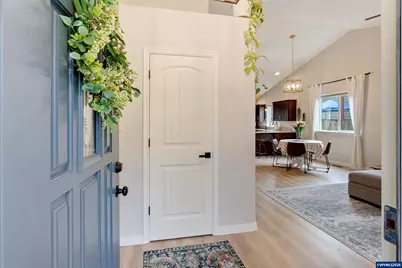 1722 Elk River St NW, Salem, OR 97304 - Photo 3