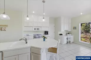 725 NW Shannon Dr, Albany, OR 97321 - Photo 15