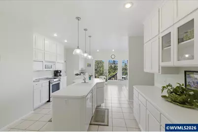 725 NW Shannon Dr, Albany, OR 97321 - Photo 11