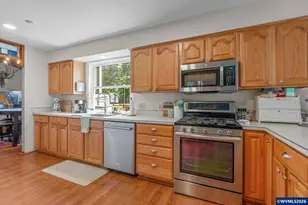 1128 Willow Creek Dr NW, Salem, OR 97304 - Photo 15