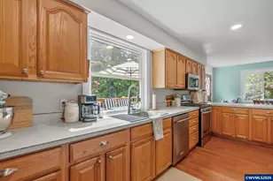 1128 Willow Creek Dr NW, Salem, OR 97304 - Photo 13