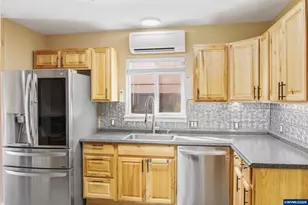 2385 5th St NE, Salem, OR 97301 - Photo 11