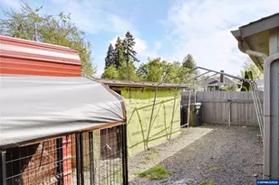 2385 5th St NE, Salem, OR 97301 - Photo 25