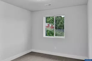 4400 Knotty Pne Ct, Sweet Home, OR 97386 - Photo 15