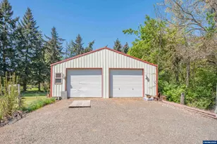 178 Washburn St, Brownsville, OR 97327 - Photo 3