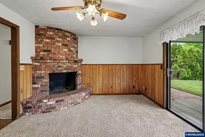 856 Royalty Dr NE, Salem, OR 97301 - Photo 9