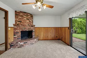 856 Royalty Dr NE, Salem, OR 97301 - Photo 9