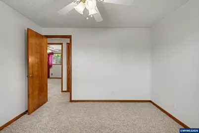 856 Royalty Dr NE, Salem, OR 97301 - Photo 21