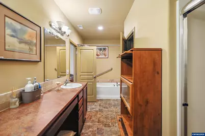 2412 NW White Oak Av, Albany, OR 97321 - Photo 29