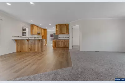 365 Mountain View Rd, Sweet Home, OR 97386 - Photo 9
