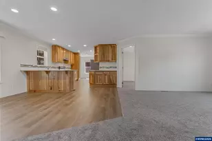 365 Mountain View Rd, Sweet Home, OR 97386 - Photo 9