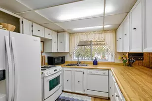 450 SE Lacreole Dr, Dallas, OR 97338 - Photo 9