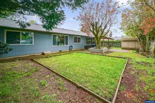 2247 Greentree Dr NE, Salem, OR 97305 - Photo 31