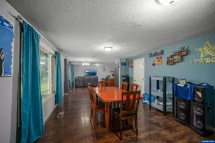 2247 Greentree Dr NE, Salem, OR 97305 - Photo 17