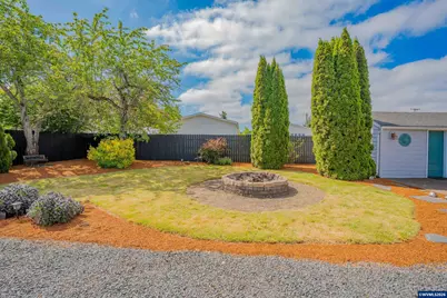 355 Central Av, Lebanon, OR 97355 - Photo 25