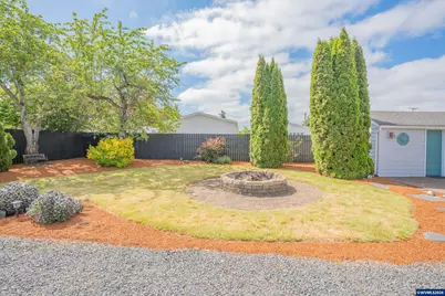 355 Central Av, Lebanon, OR 97355 - Photo 25