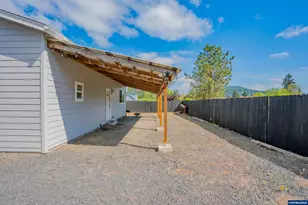 355 Central Ave, Lebanon, OR 97355 - Photo 31