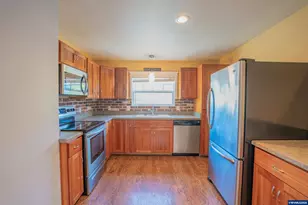 355 Central Ave, Lebanon, OR 97355 - Photo 3