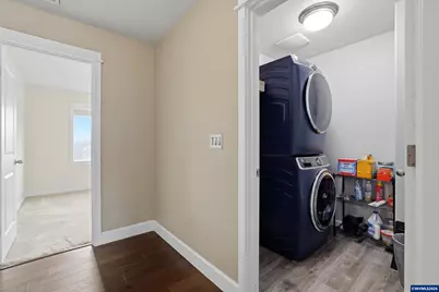 2319 N Roger Smith Dr, Newberg, OR 97132 - Photo 35