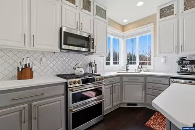 2319 N Roger Smith Dr, Newberg, OR 97132 - Photo 15