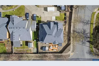 2319 N Roger Smith Dr, Newberg, OR 97132 - Photo 45