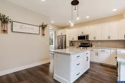 18389 S Winnifred Av, Molalla, OR 97038 - Photo 15