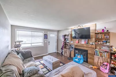 634 NW E Thornton Lake Dr, Albany, OR 97321 - Photo 25