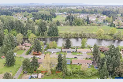 634 NW E Thornton Lake Dr, Albany, OR 97321 - Photo 47