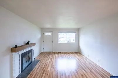 634 NW E Thornton Lake Dr, Albany, OR 97321 - Photo 7