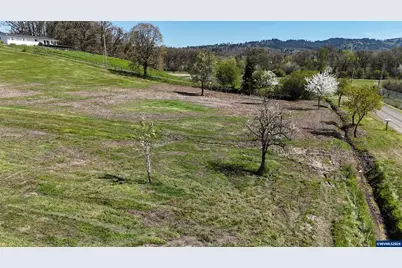 857 Meadows Ln SE, Jefferson, OR 97352 - Photo 13