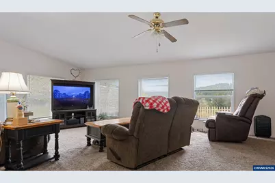 33150 Mount Pleasant Rd, Lebanon, OR 97355 - Photo 7