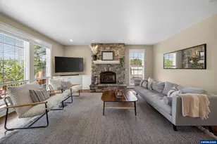 1750 SW Pinehurst Pl, Corvallis, OR 97333 - Photo 7