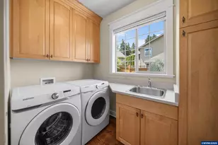 1750 SW Pinehurst Pl, Corvallis, OR 97333 - Photo 13