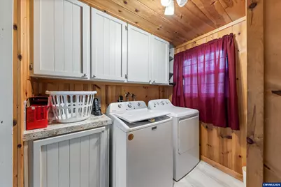 542 NW Douglas St, Dallas, OR 97338 - Photo 27