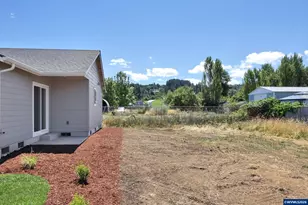 4425 Knotty Pne Ct, Sweet Home, OR 97386 - Photo 5