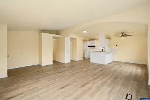 2768 Oakland Lp SE, Salem, OR 97317 - Photo 9