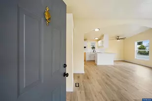 2768 Oakland Lp SE, Salem, OR 97317 - Photo 5