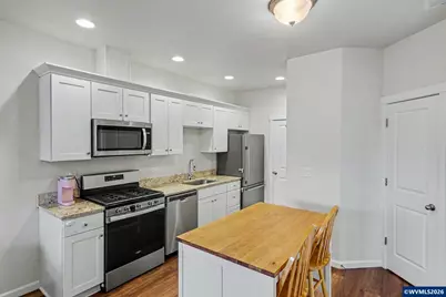 1863 SE Mulberry Av, Dallas, OR 97338 - Photo 9