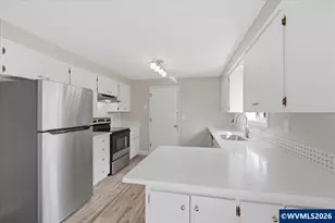 296 46th Ave SE, Salem, OR 97317 - Photo 9