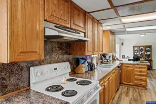 33724 Viewcrest Dr NE, Albany, OR 97322 - Photo 15