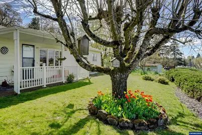 33724 Viewcrest Dr NE, Albany, OR 97322 - Photo 3