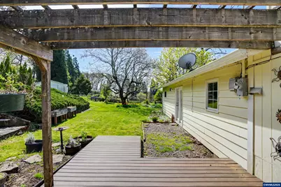 33724 Viewcrest Dr NE, Albany, OR 97322 - Photo 29