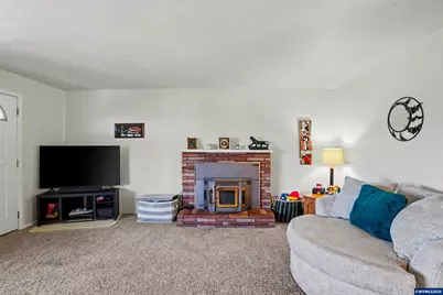 33724 Viewcrest Dr NE, Albany, OR 97322 - Photo 7