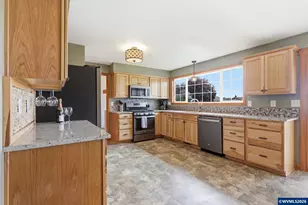 7762 45th Pl NE Pl, Salem, OR 97305 - Photo 11