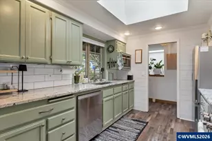 5240 Chapman St S, Salem, OR 97306 - Photo 9