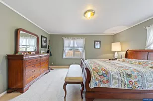 693 SW Hayter St, Dallas, OR 97338 - Photo 13