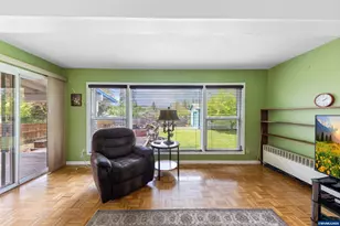 693 SW Hayter St, Dallas, OR 97338 - Photo 23