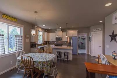 2628 NE Sonora Dr, Albany, OR 97321 - Photo 13
